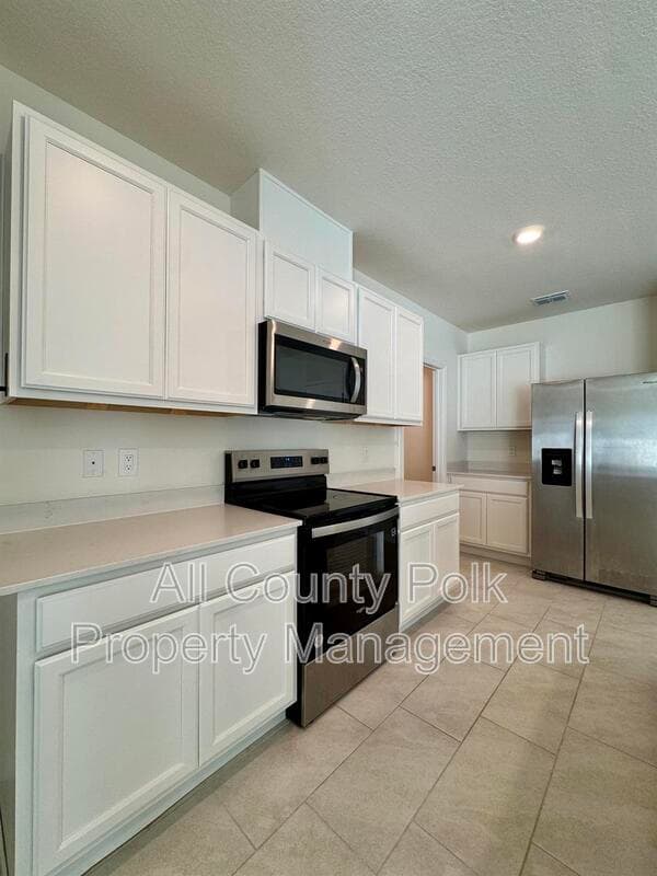 Winter Haven House: 4924 Kaia Ave