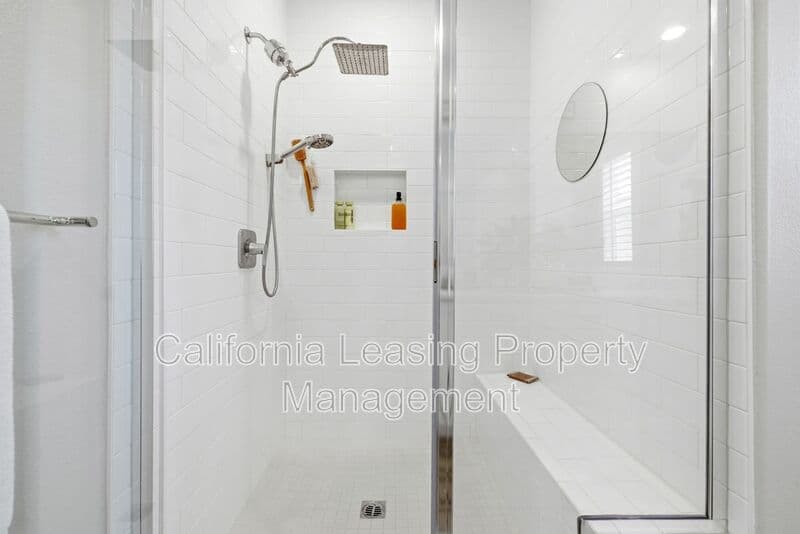 Valencia House: 27233 Red Willow Court