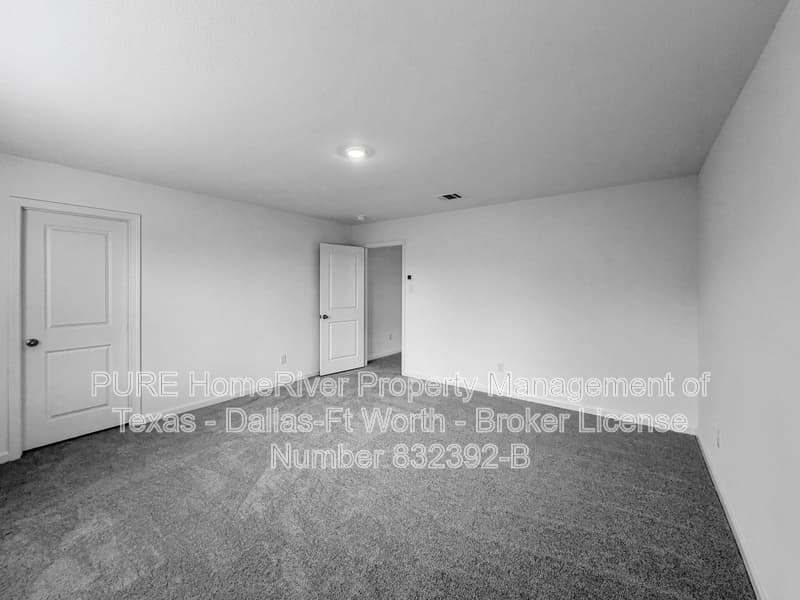Melissa House: 2213 Burnwood St