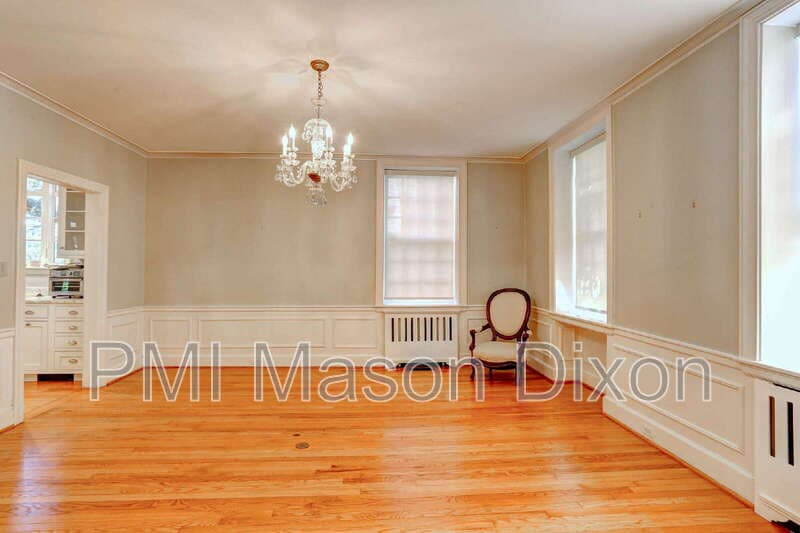 Baltimore House: 5304 Springlake Way