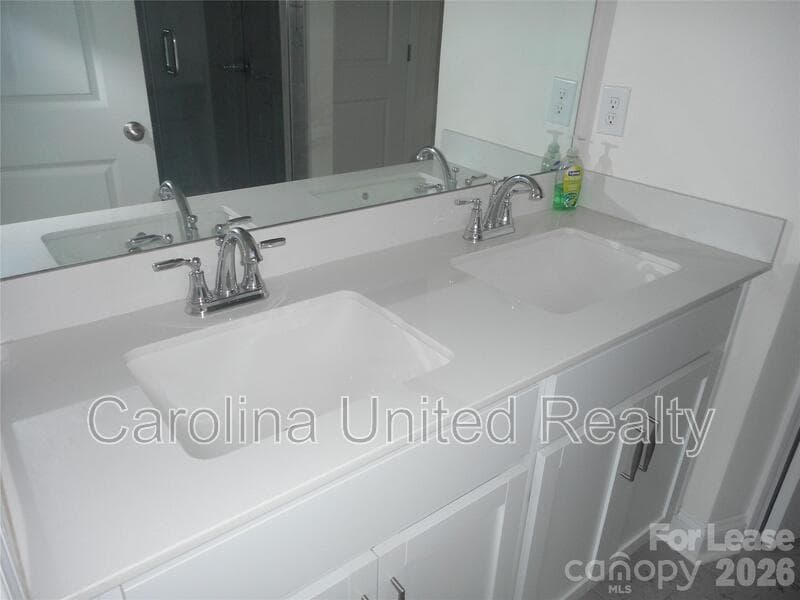 Belmont House: 1566 Cedar Tree Dr
