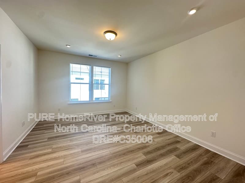 Charlotte House: 2413 Magnolia Blossom Way