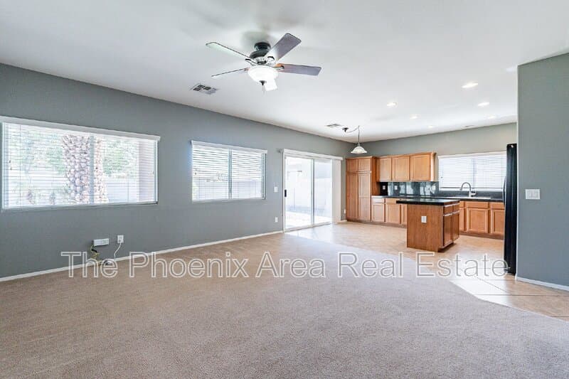 Chandler House: 6953 S Topaz Pl