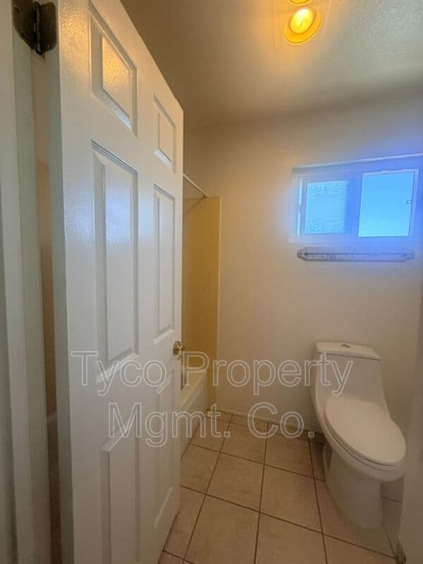 Bonita House: 526 Trailridge Drive