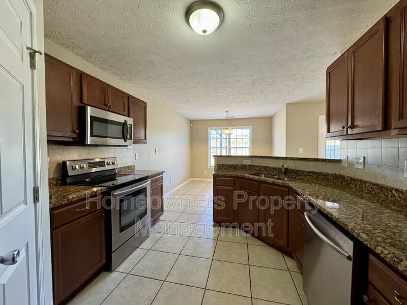 Raeford House: 114 Edisto Ct