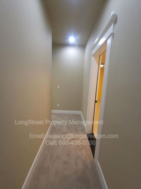 Portland House: 9739 NW Henry Ct