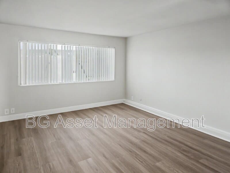 Oakland Condo: 480 Crescent Street