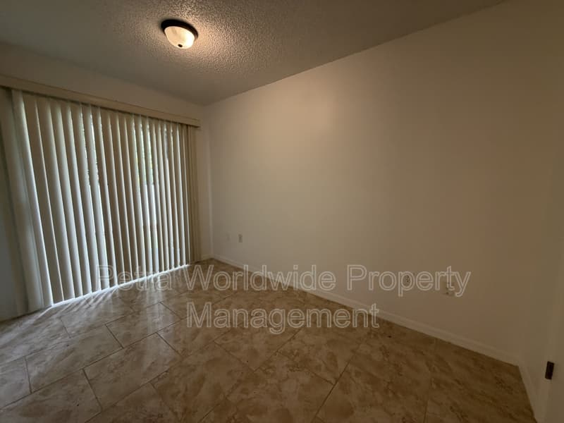 Eustis Condo: 900 N Bay Street