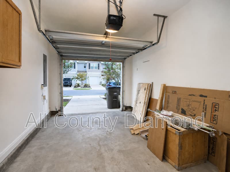 Callaway House: 5940 Callaway Circle