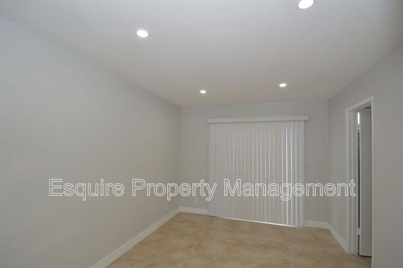 OXNARD Condo: 1834/1840/1850 PERICLES ST