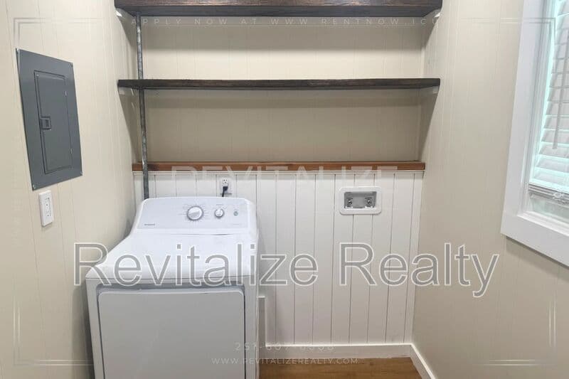 Mobile House: 1480 Repoll Rd