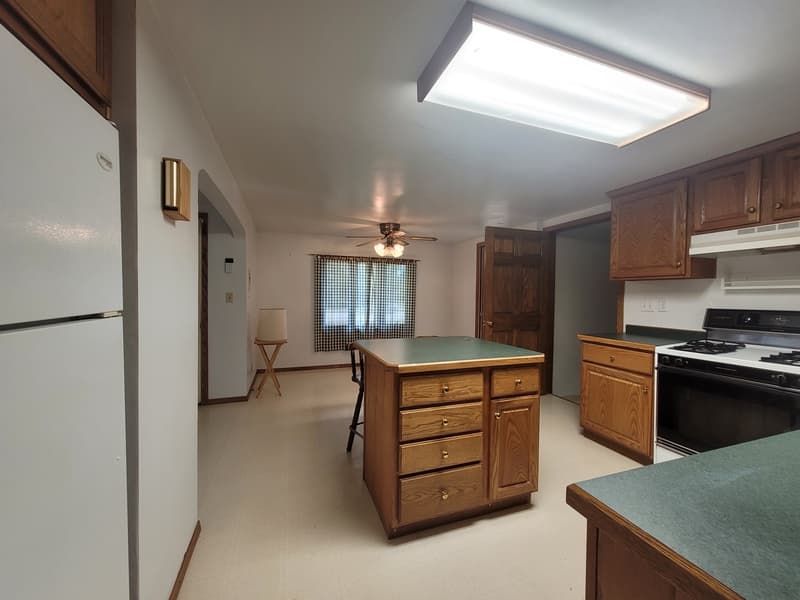 Appleton House: 4939 North Meade Street