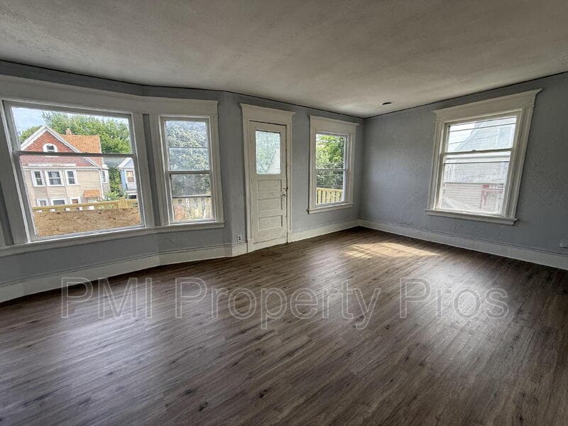 Milwaukee Condo: 1623 N 38th St