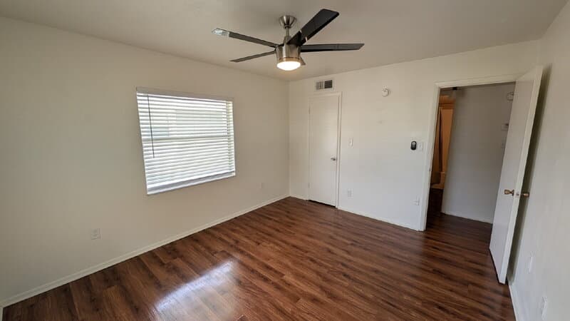 Sanford Condo: 700 E Airport Blvd