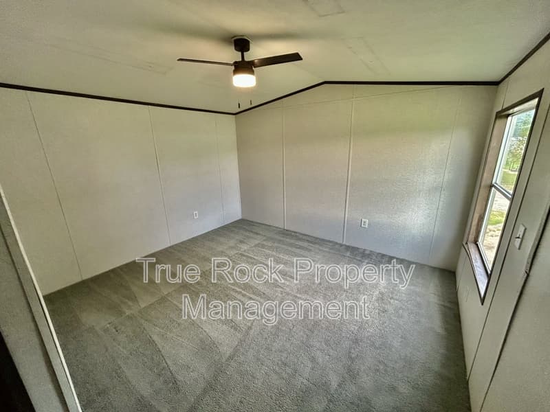 Ada House: 16334 County Road 1526