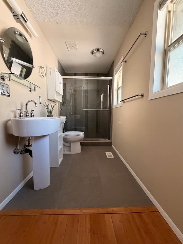PORTLAND House: 4123 NE 138th Ave