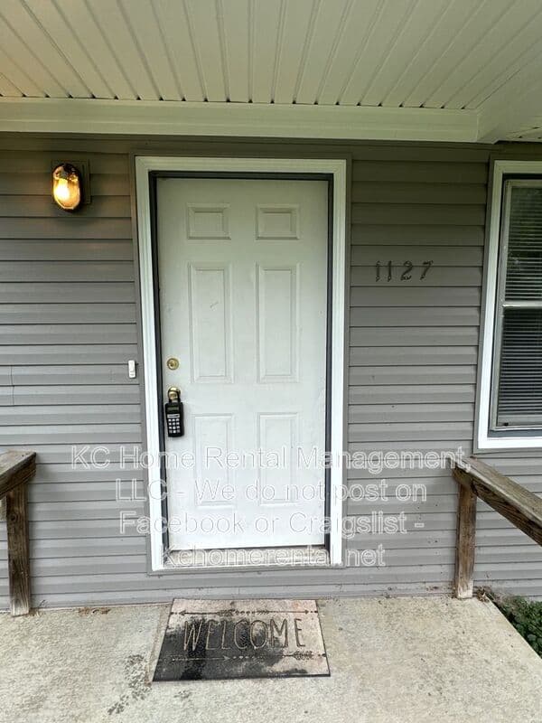 Leavenworth House: 1127 Sherman Ave.
