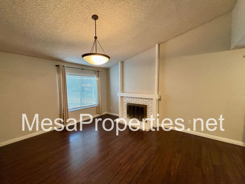 Upland House: 197 Spinnaker Way