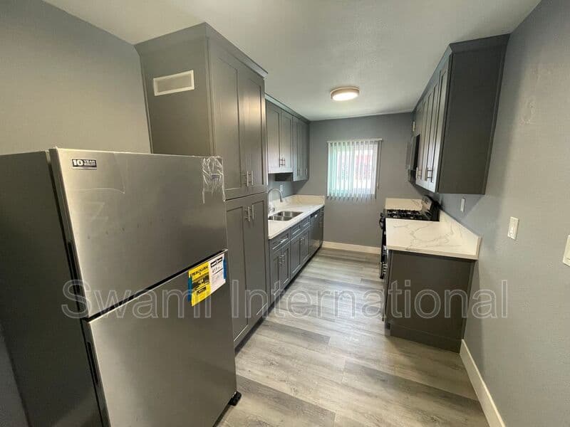 Los Angeles Condo: 1031 W. 102nd St.