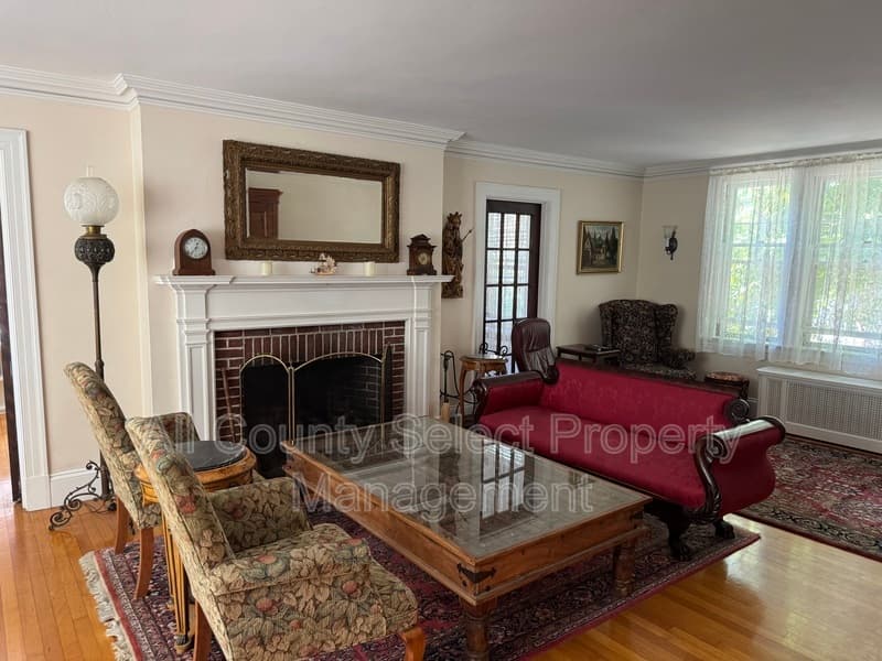 Beverly House: 38 Baker Ave