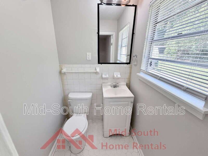 Memphis House: 5185 Long Branch Dr