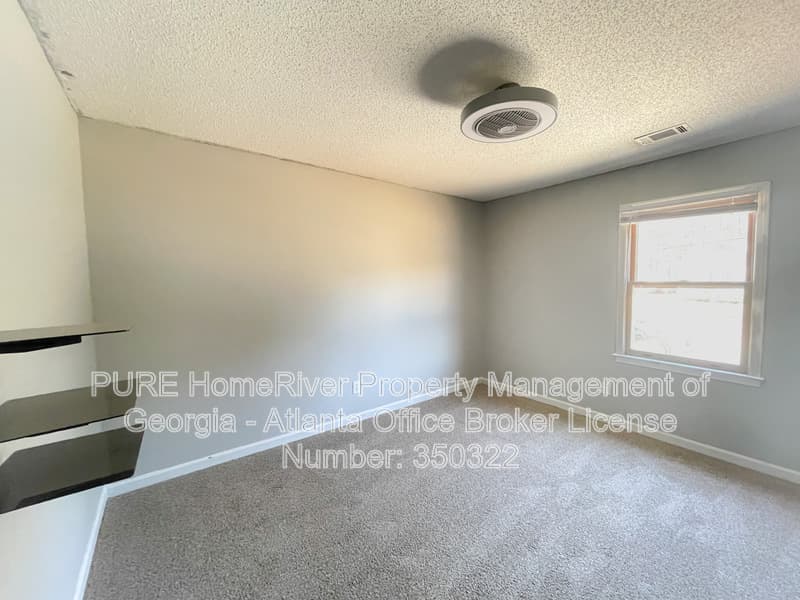 Lawrenceville House: 2280 Castle Royale Dr