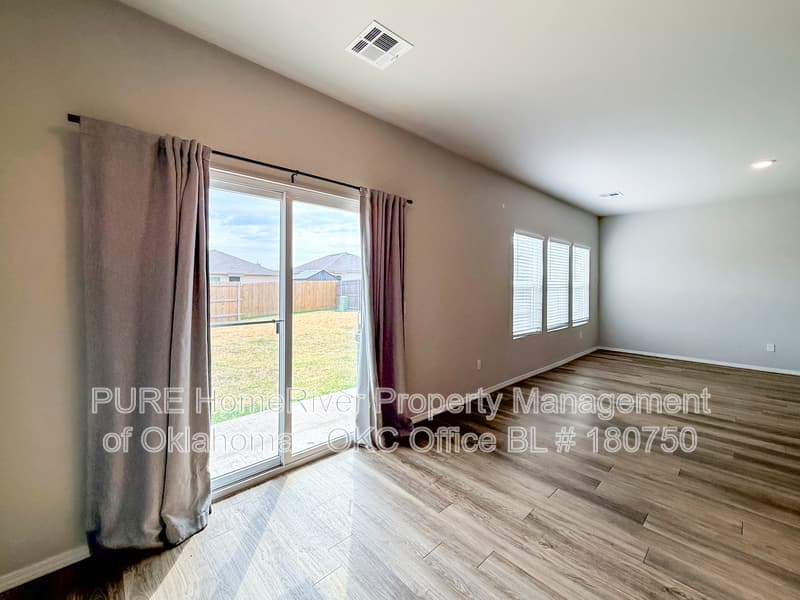 Oklahoma City House: 10332 NW 18th St