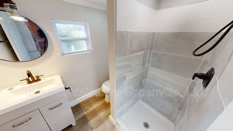 Spartanburg Condo: 740 B N Vernon Street