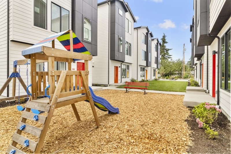 Lakewood Condo: Birds Mill 7535 Grange Street West