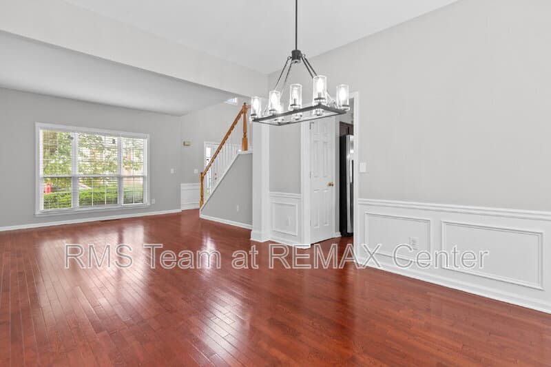 Duluth House: 2315 Hiawassee Dr