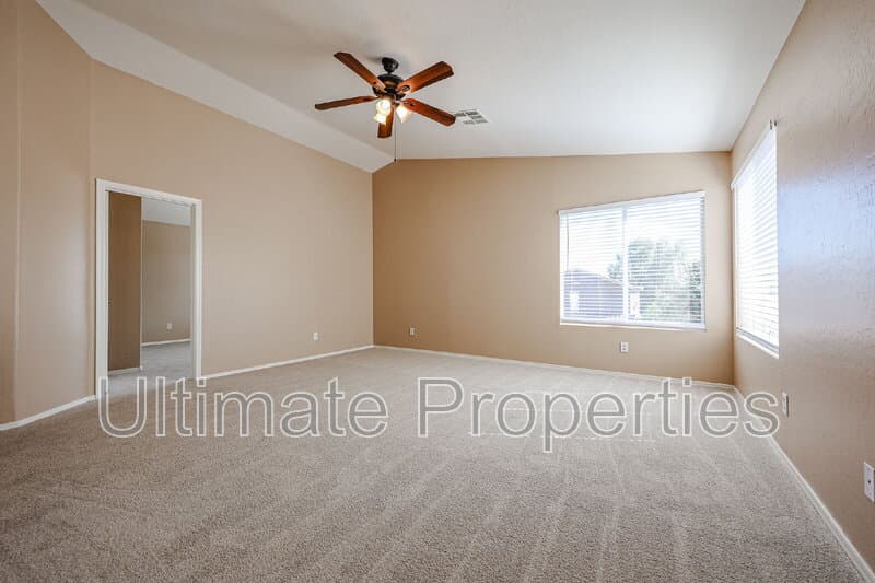 Surprise House: 11911 N 148th Ave