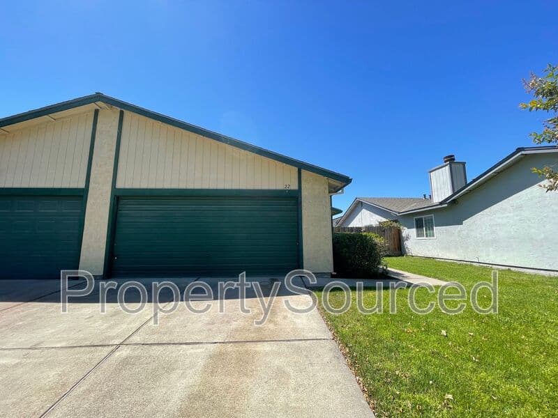 Manteca Condo: 1296 Spruce Lane