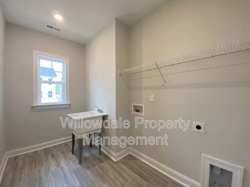 Wake Forest House: 725 Cormiche Lane