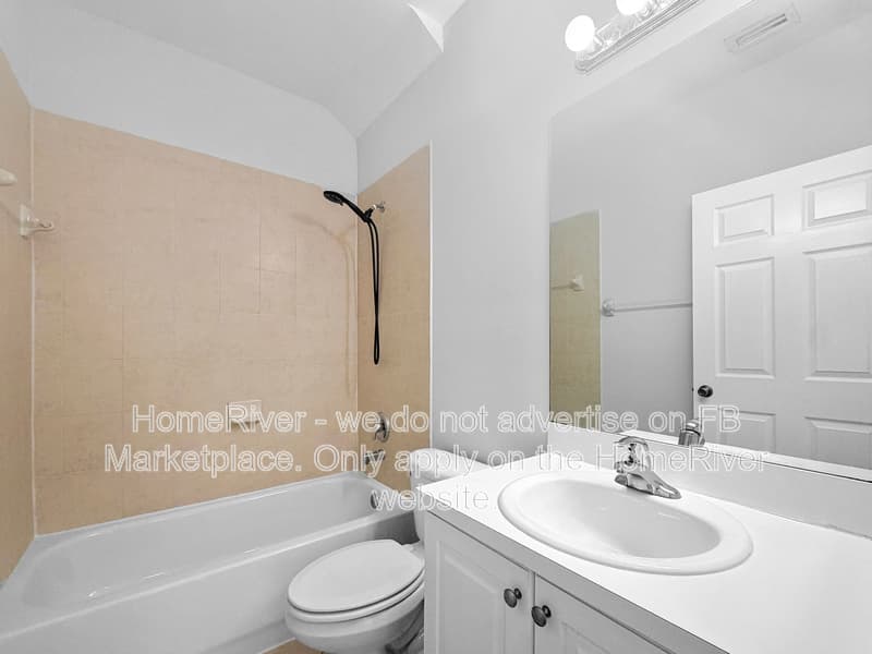 Homestead Townhome: 230 SE 29th Ave