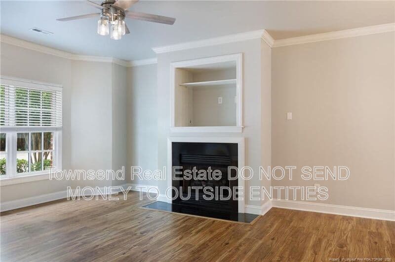 Fayetteville House: 320 Glenburney