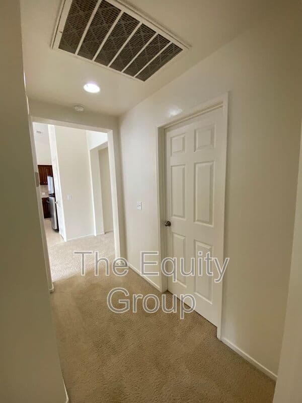 Visalia House: 1025 West Reese Ct