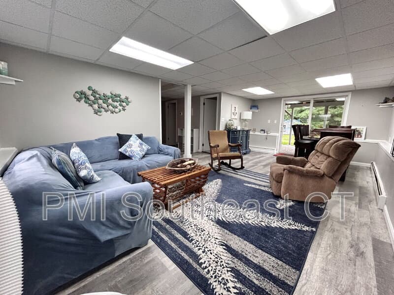 Groton House: 223 Seneca Drive