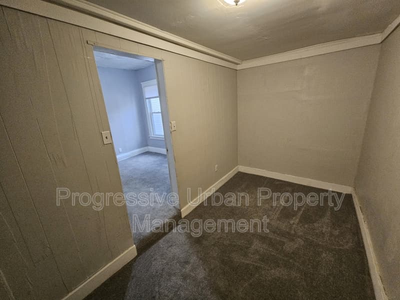 Cleveland Condo: 10602 Earle Avenue - Downstairs