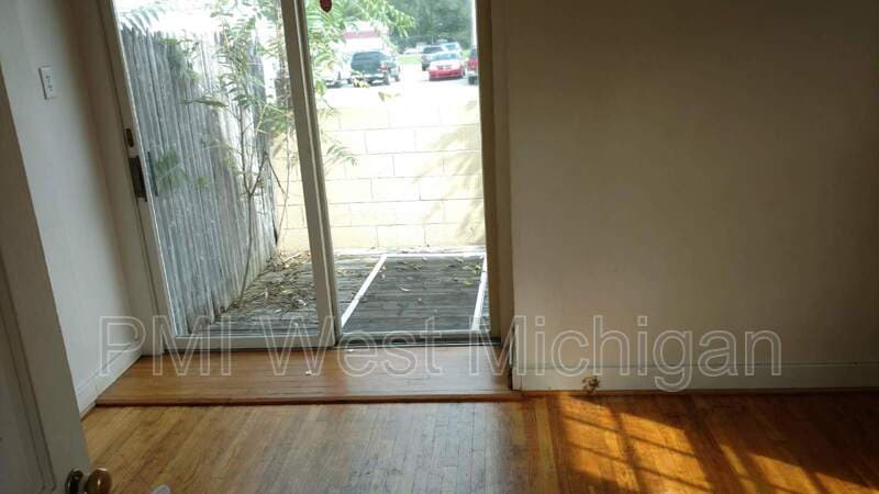 Grand Rapids Condo: 1948 Silver Ave SE