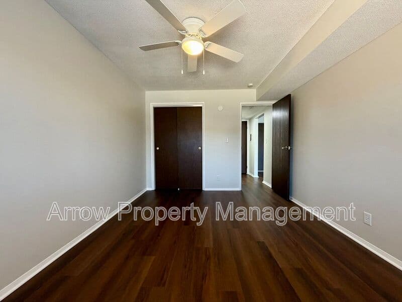 Lincoln Condo: 649 South 18th Street-31