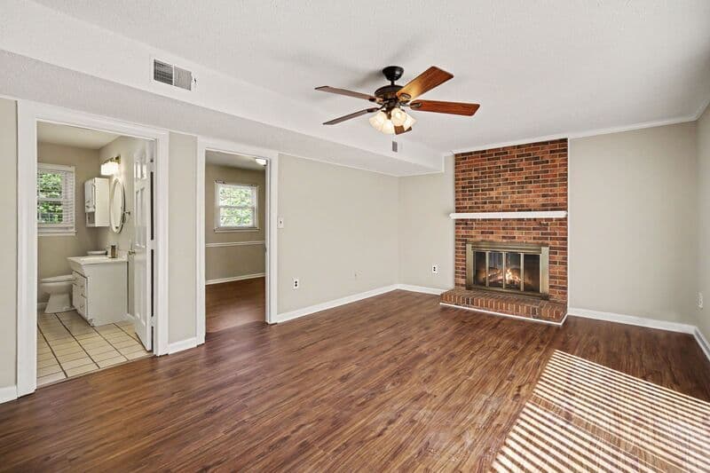 Charlotte House: 8301 Nathanael Greene Lane