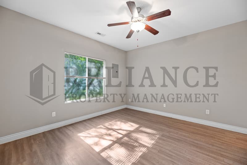Wichita House: 5515 S Victoria St - 1