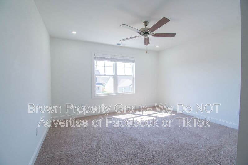 Raeford House: 157 Easy St