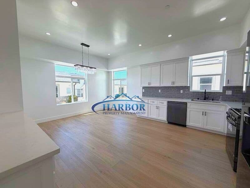 Torrance House: 2126 W 238th Street