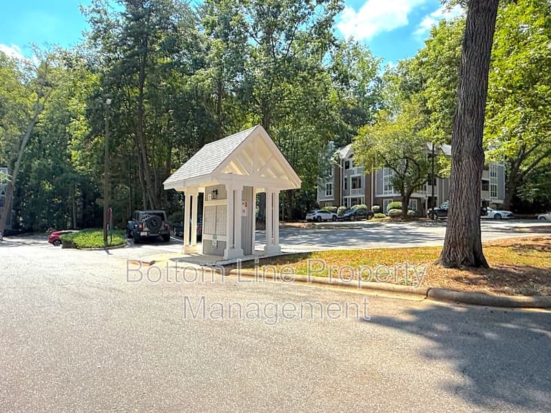 Charlotte Condo: 2508 Cranbrook Lane
