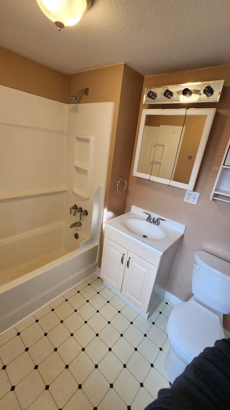 Casper House: 442 North Lennox Street