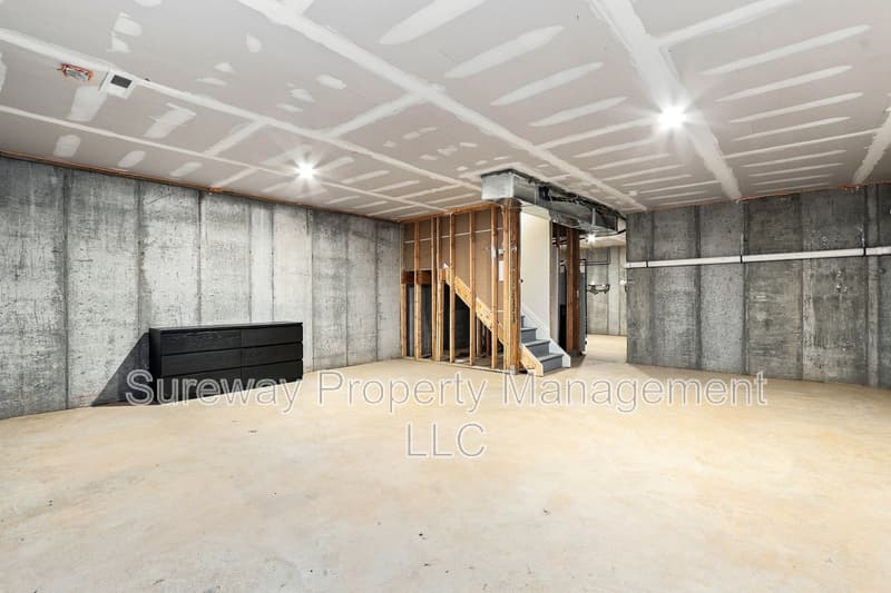 Hamilton Townhome: 9 Flagger Lane