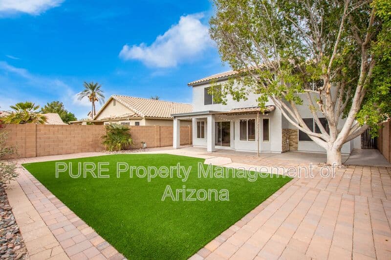 Gilbert House: 1729 W Harvard Ave