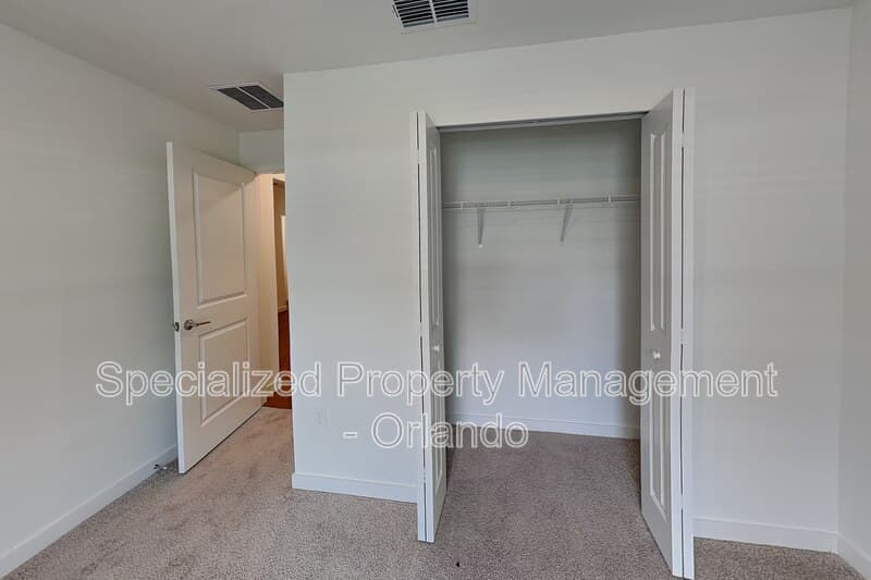 Ocala House: 4838 NW 16th Ln