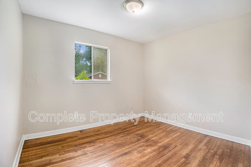 Birmingham House: 3613 Maple Avenue Southwest